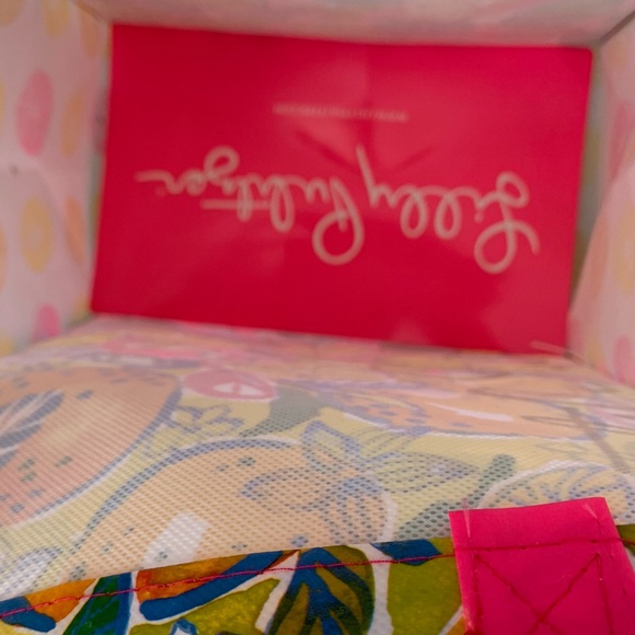 Lilly Pulitzer Reusable Lemon Shopping Tote - Picture 2 of 2